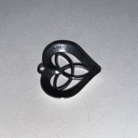 Triquetra Heart Design Sterling Silver Pendant - Picture 8 of 16